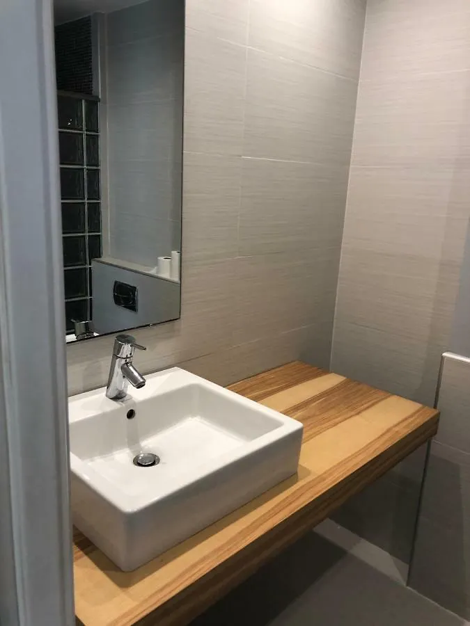 Apartamento Bruselas サロウ アパート